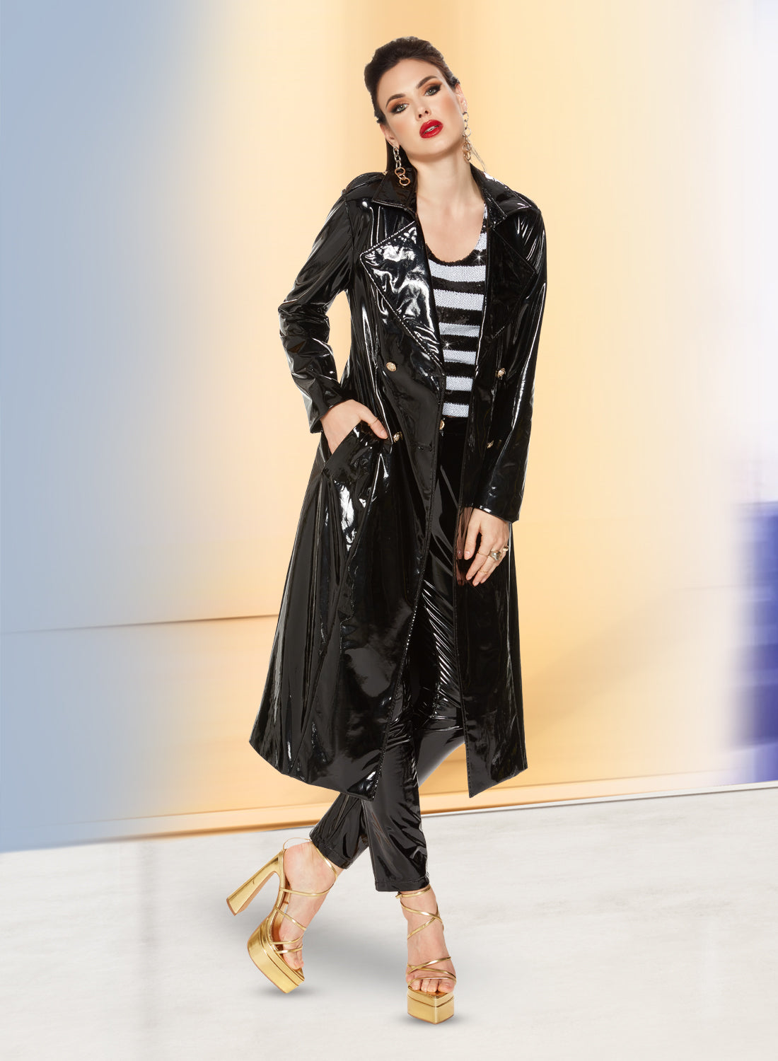 Love the Queen - 17502J - Faux Leather Jacket