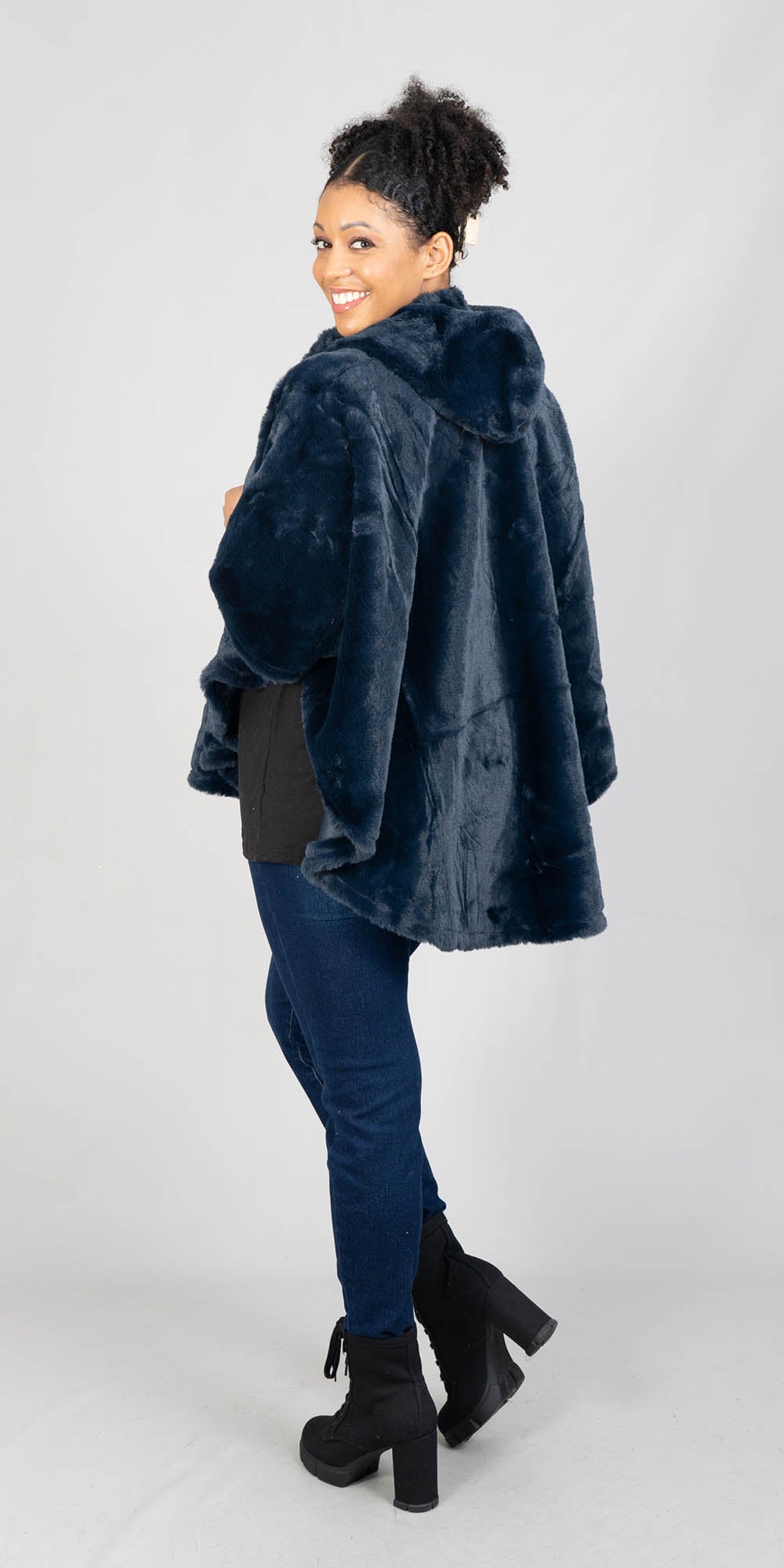 Fashion XY507 - Navy - Faux Fur Cape