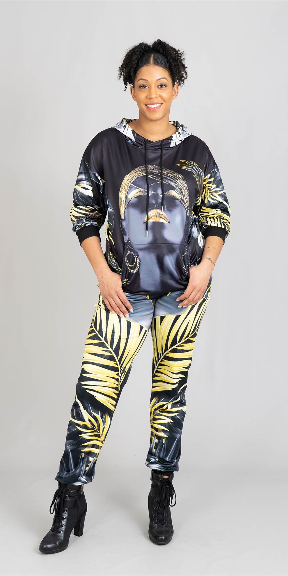 KaraChic CHH22126 - Black Gold - Print 2pc Jog Set