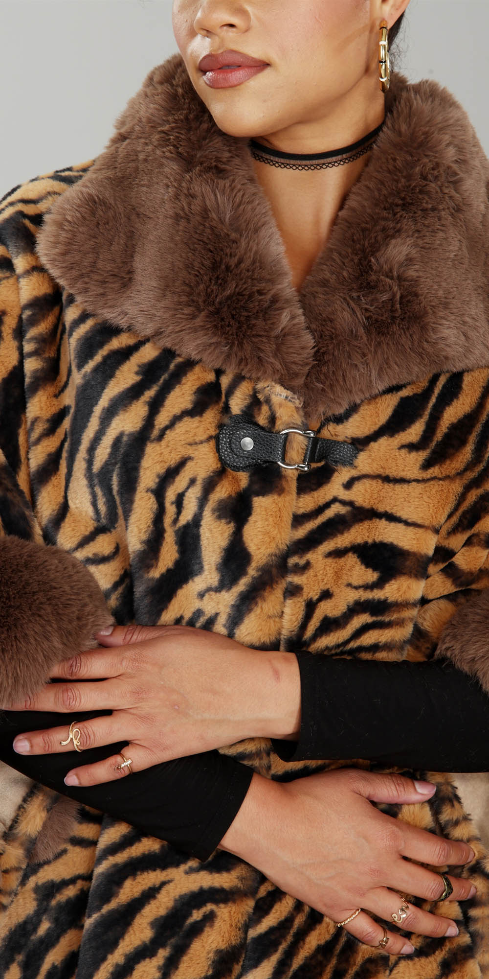 Luxe Moda LM236 - Animal Print - Faux Fur Trim Print Cape