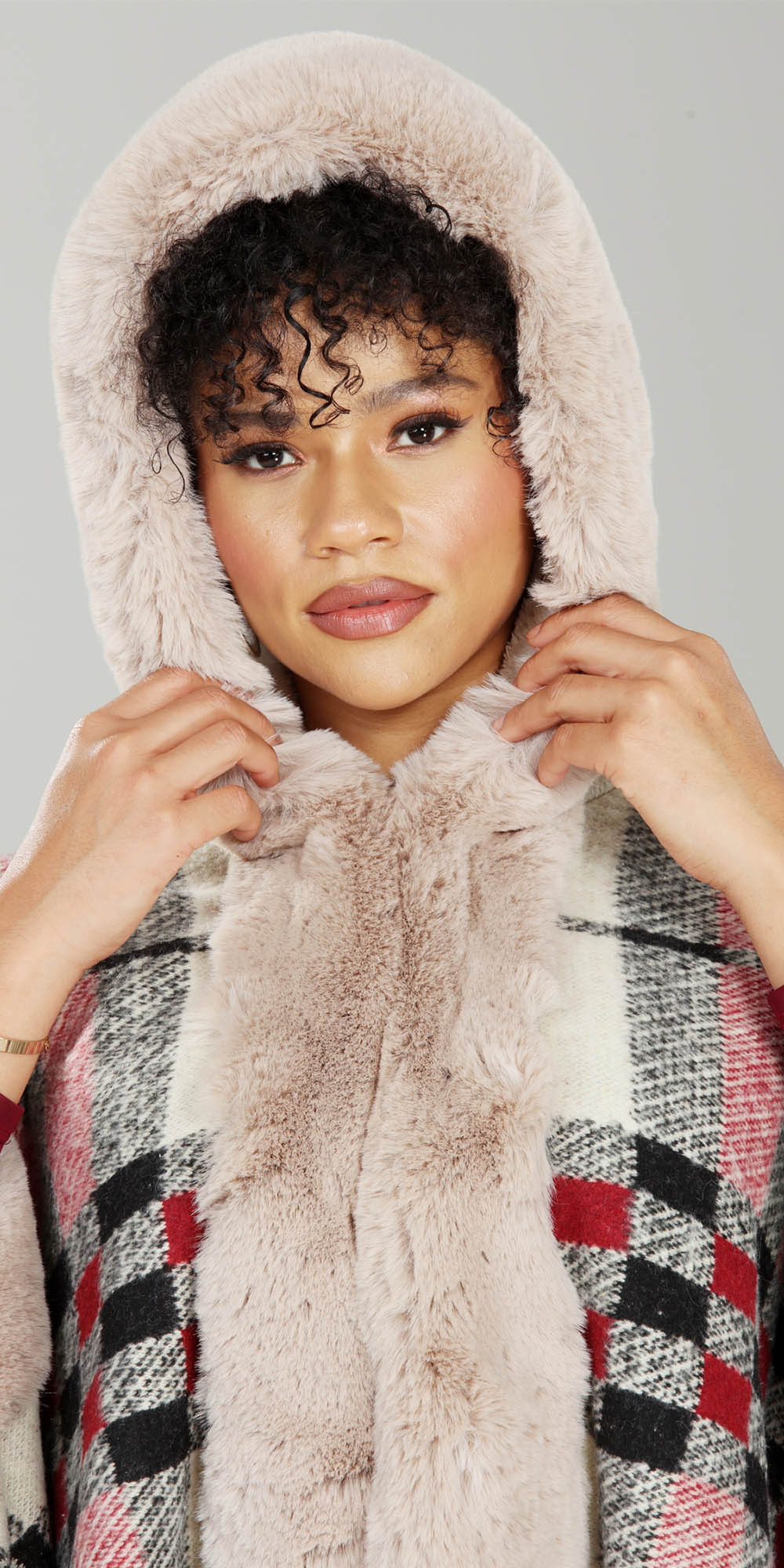 Luxe Moda LM239 Faux Fur Trim Print Cape