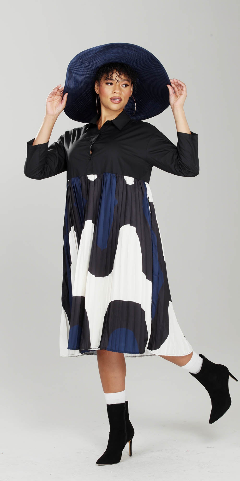 Luxe Moda - LM218 - Black White Navy - Pleated Print Collared Dress