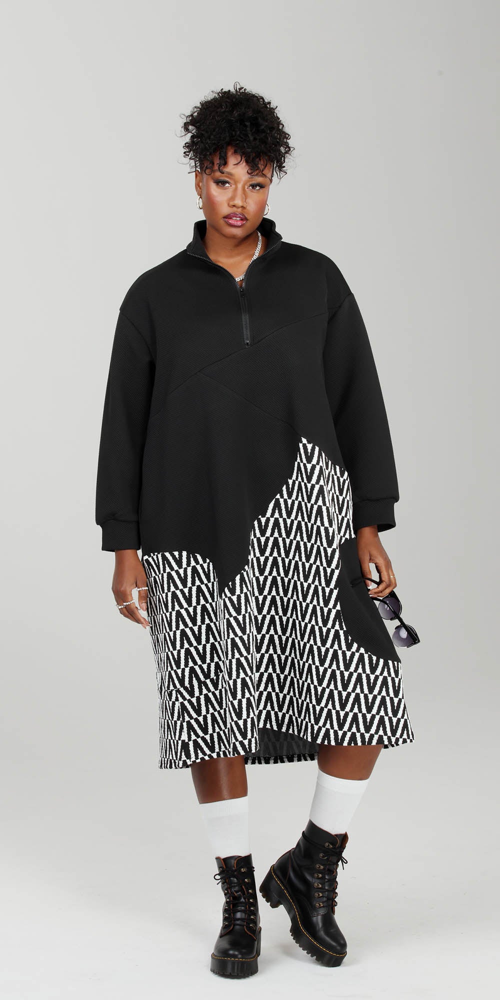 Luxe Moda - LM219 - Black White - Print Knit Zip Collar Dress