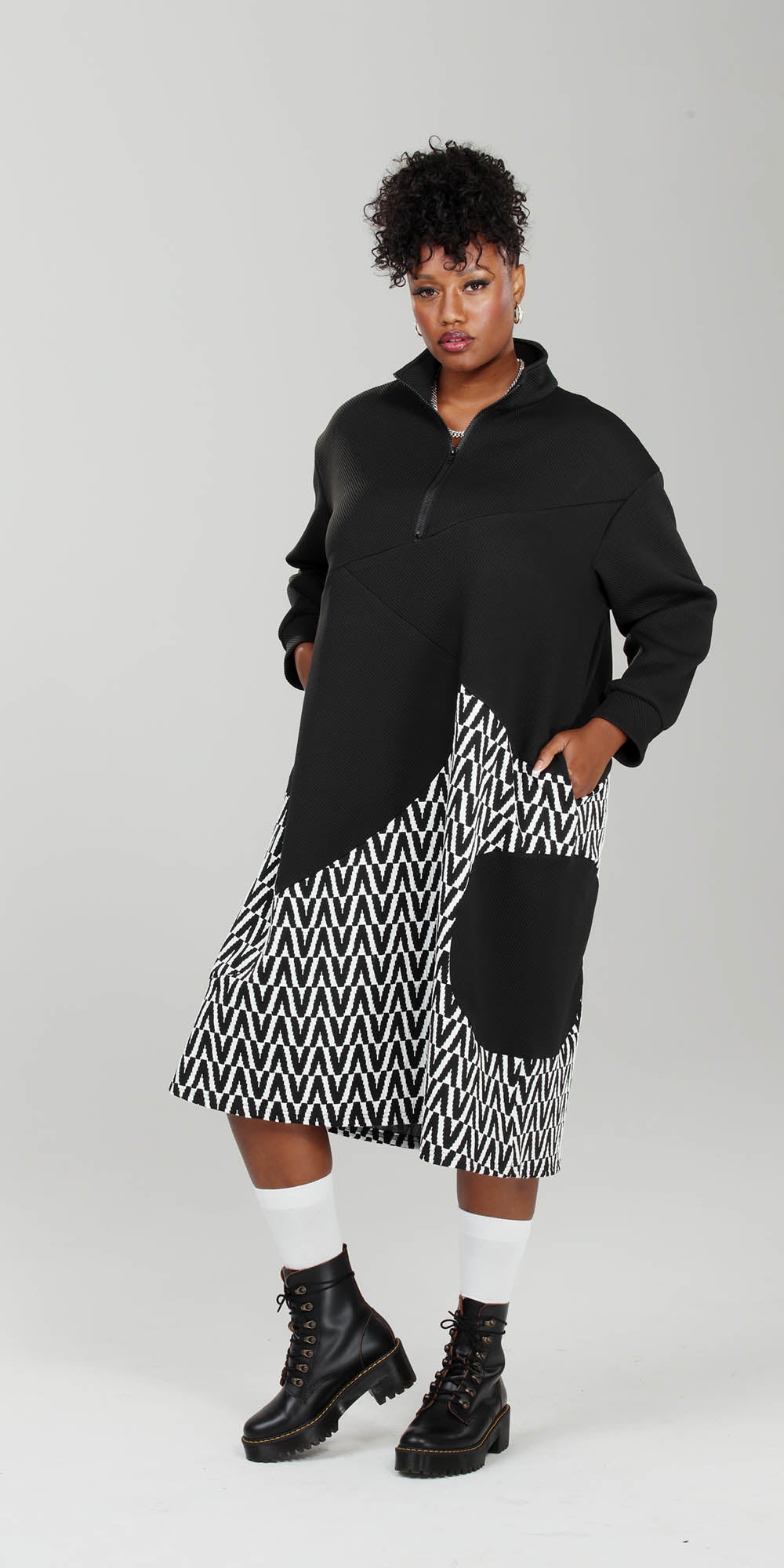 Luxe Moda - LM219 - Black White - Print Knit Zip Collar Dress