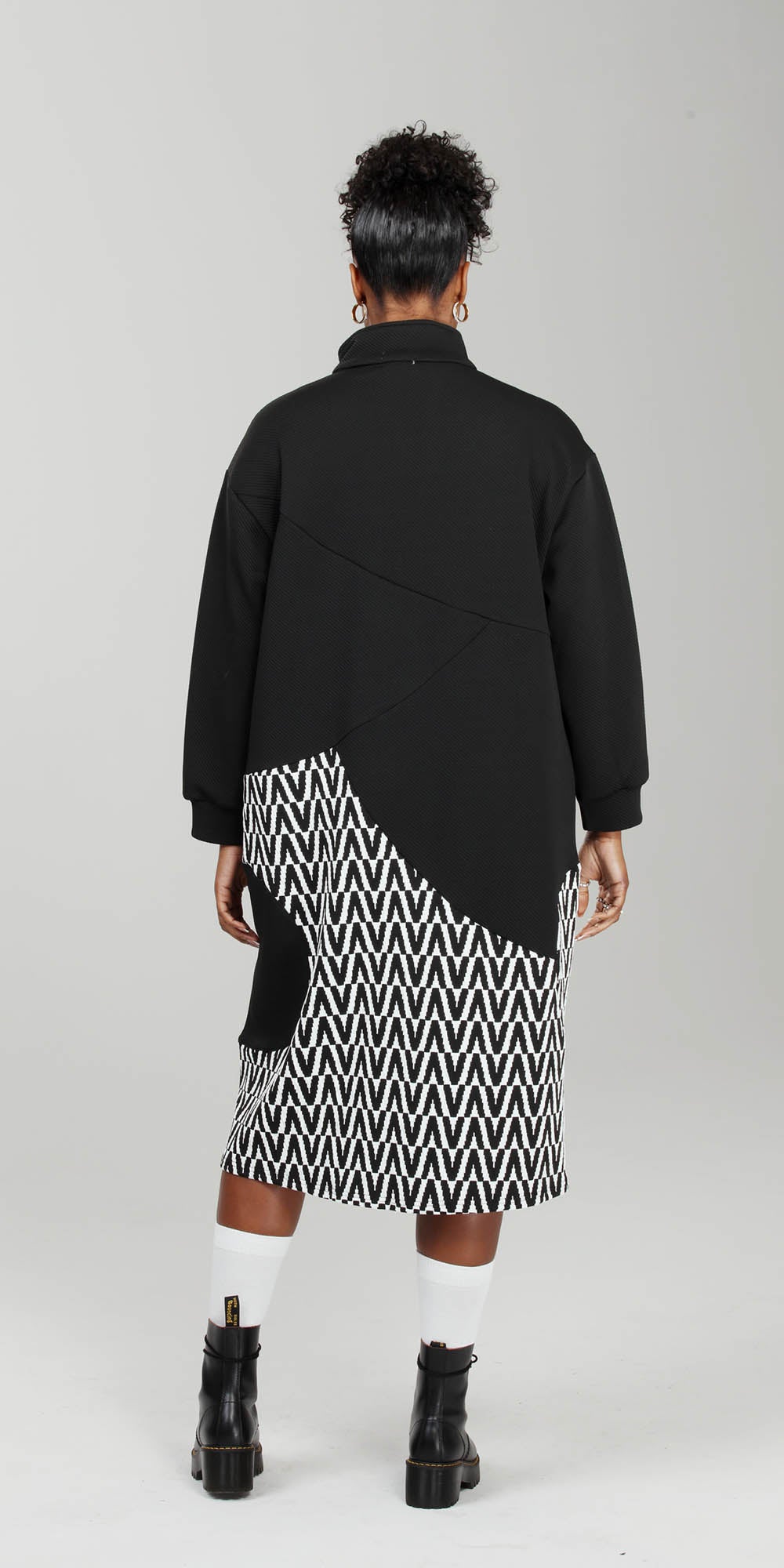 Luxe Moda - LM219 - Black White - Print Knit Zip Collar Dress