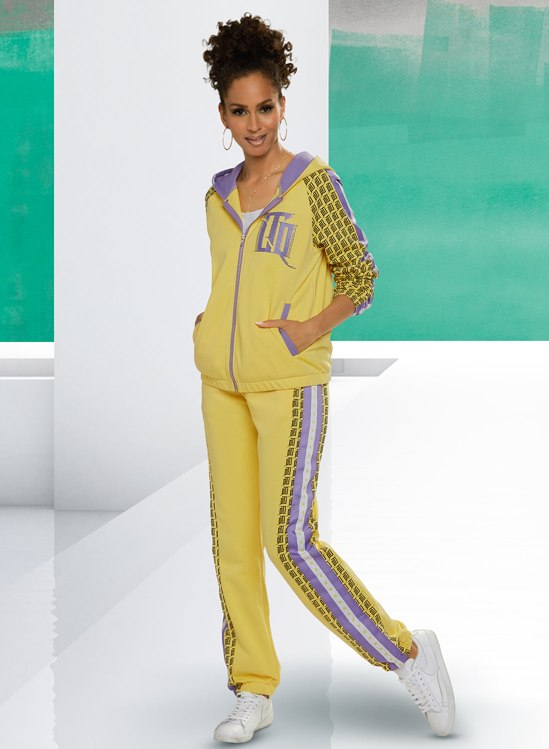 Love The Queen 17394 - Premium Quality Stretch Cotton Highstyle Jacket and Pant Set