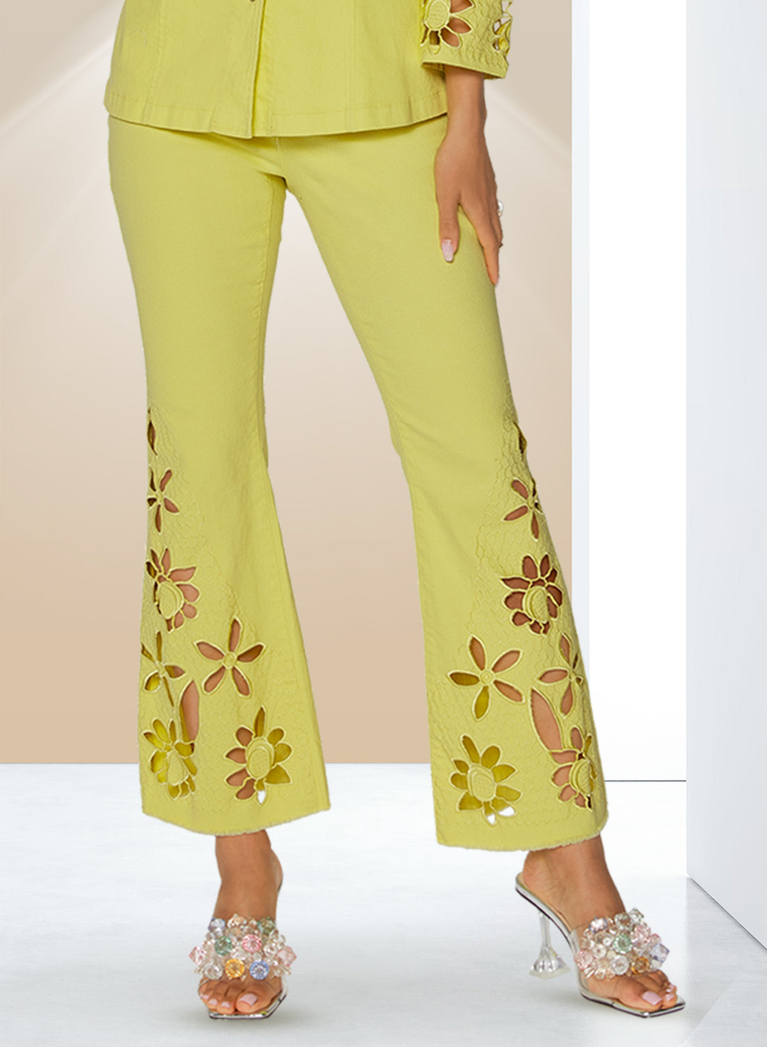 DV Jeans 8485P - Yellow - Flower Cutout Denim Pant