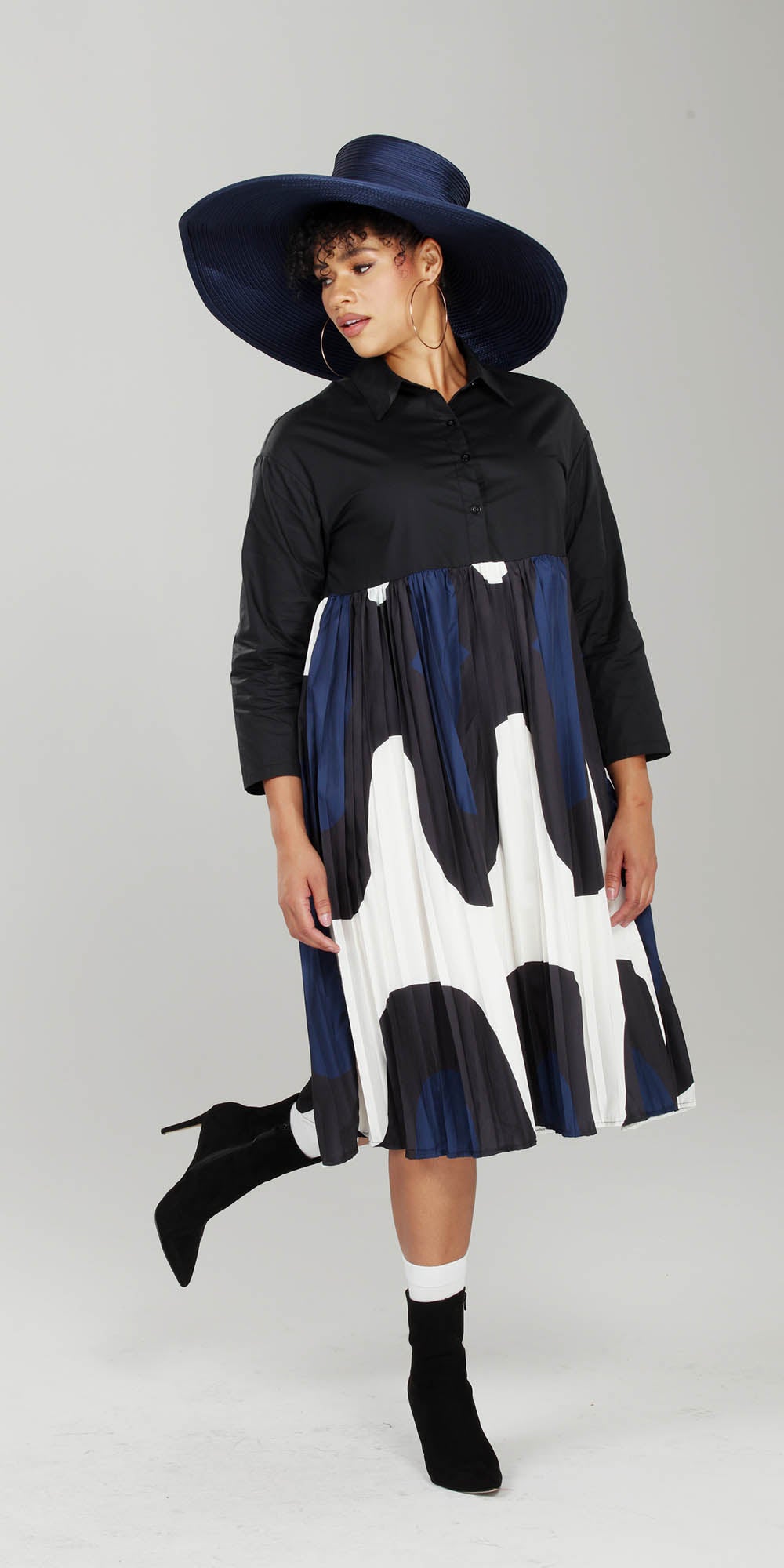 Luxe Moda - LM218 - Black White Navy - Pleated Print Collared Dress