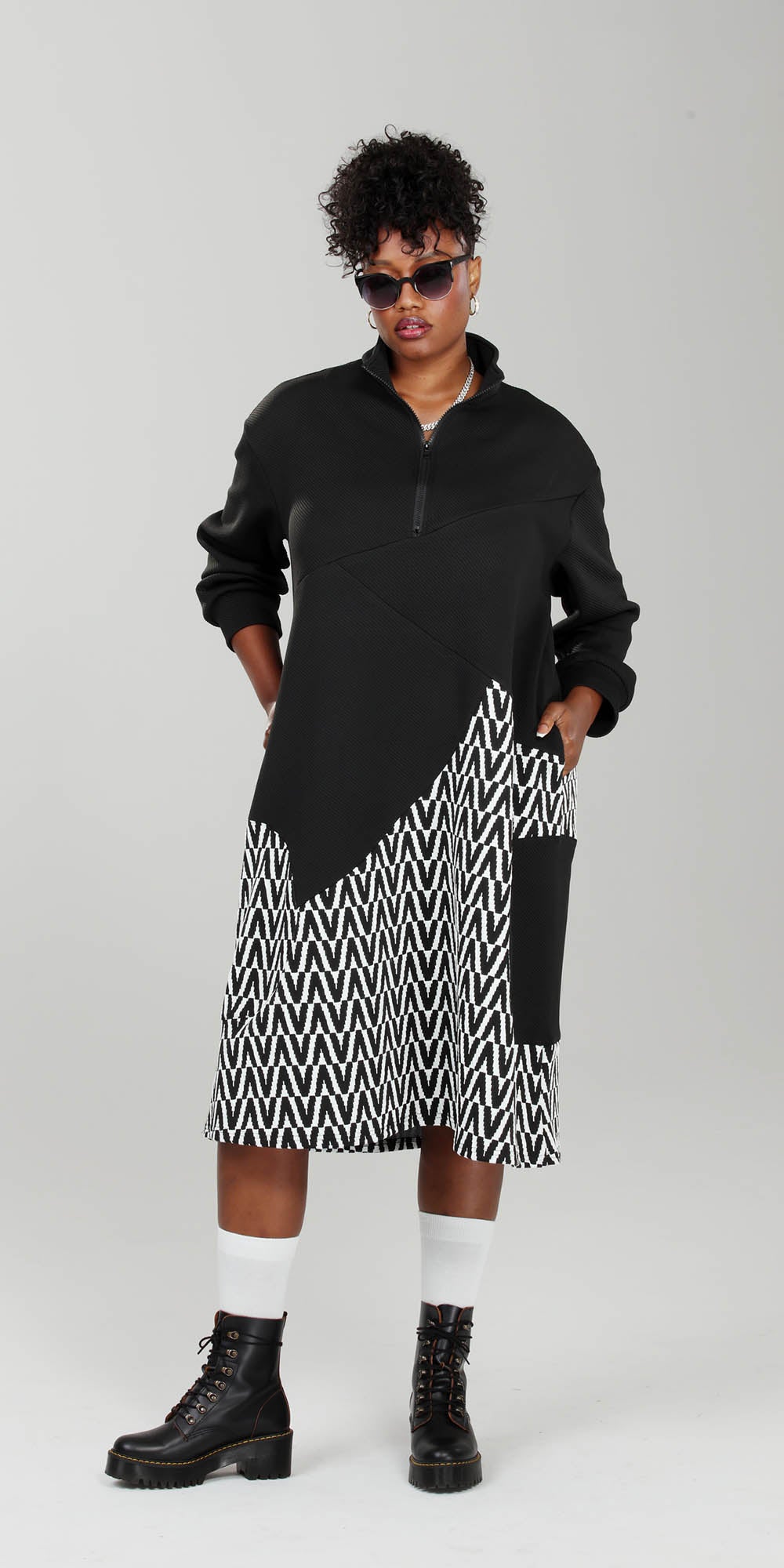 Luxe Moda - LM219 - Black White - Print Knit Zip Collar Dress