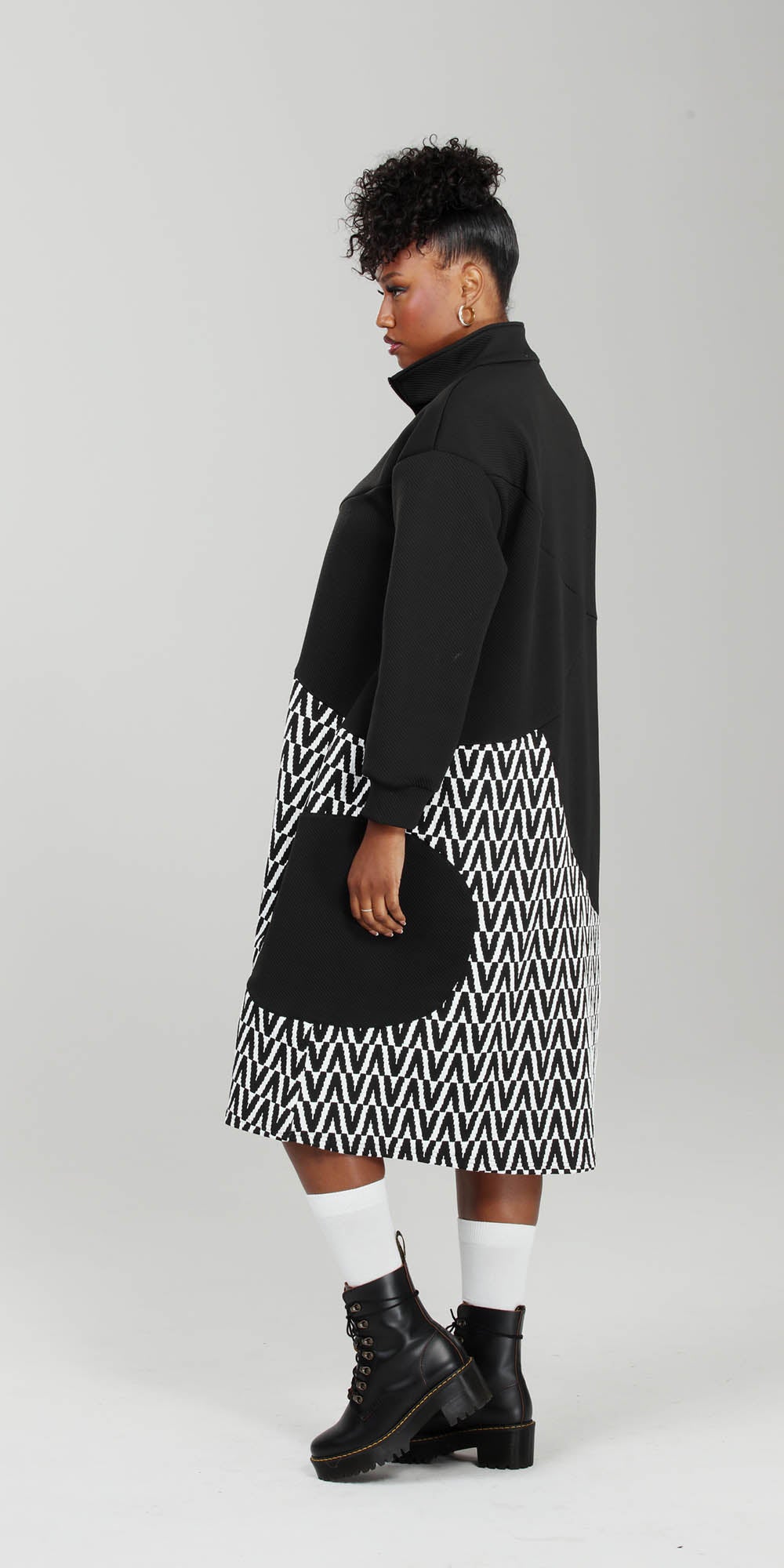 Luxe Moda - LM219 - Black White - Print Knit Zip Collar Dress