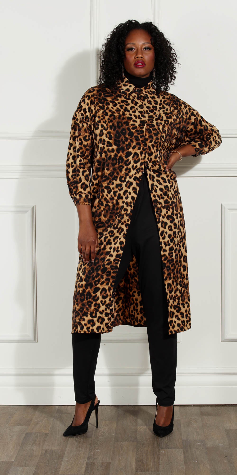Luxe Moda - LM222 - Animal Print - Button-front Duster Coat Dress
