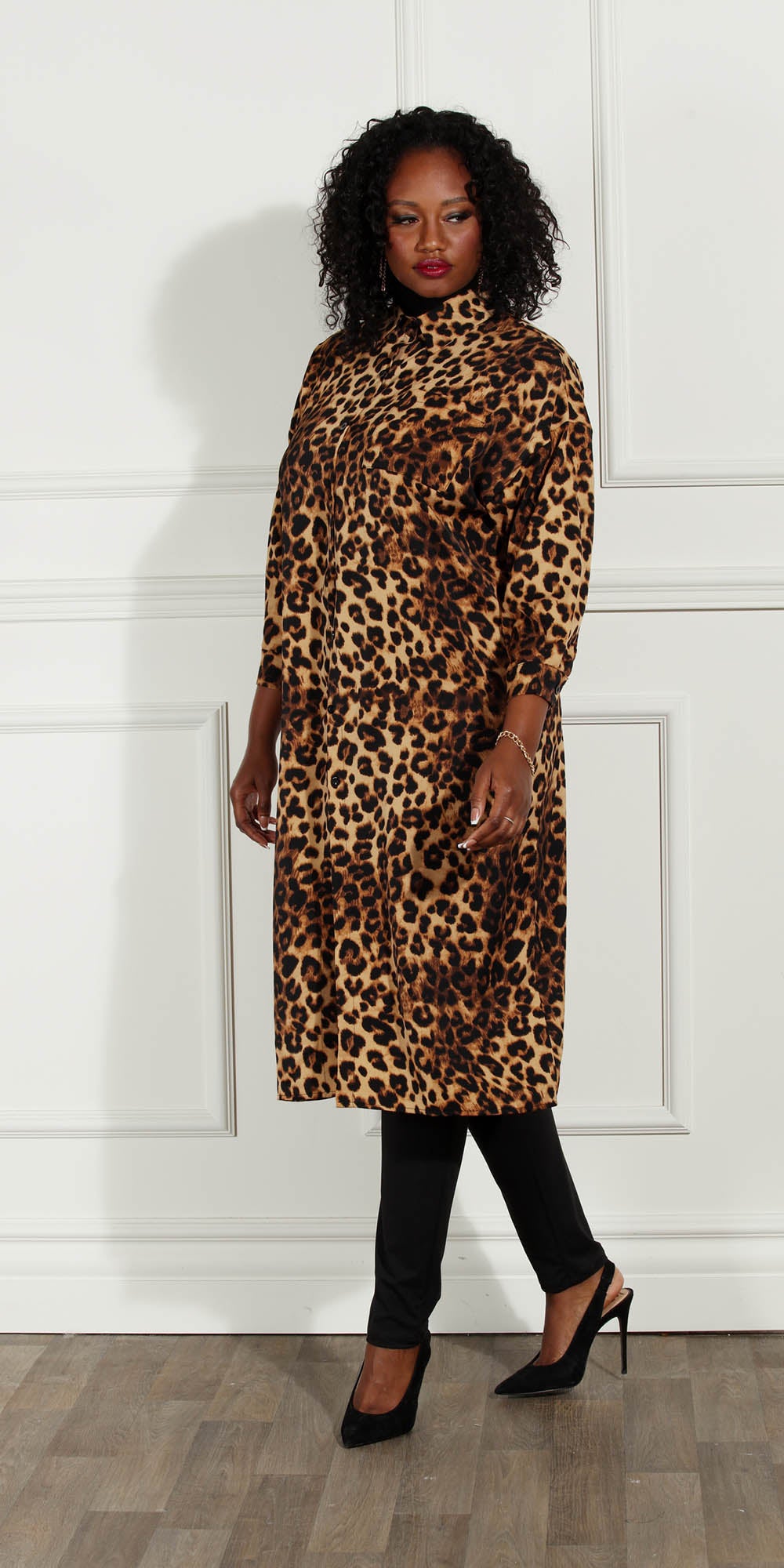 Luxe Moda - LM222 - Animal Print - Button-front Duster Coat Dress